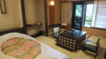 和室 スタンダードルーム 露天風呂付 | ミニバー、セーフティボックス (室内)、防音設備、WiFi (無料)