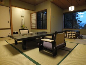 部屋タイプ指定なし 露天風呂付 | ミニバー、セーフティボックス (室内)、防音設備、WiFi (無料)