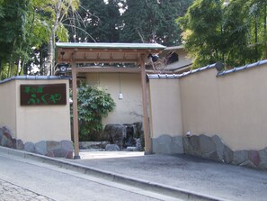 施設の入り口