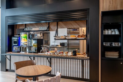 B&B HOTEL BORDEAUX Centre Gare St-Jean