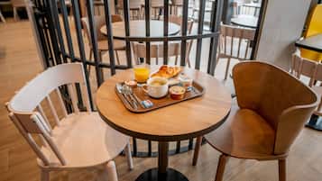 Daily buffet breakfast for a fee