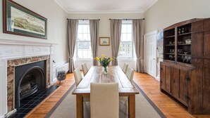Luxury Duplex, 3 Bedrooms, Non Smoking | In-room dining