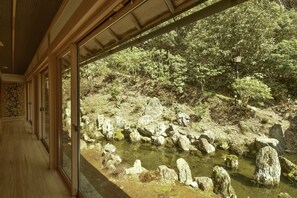 和室 スーペリアルーム ポンドビュー トイレ付き 禁煙 | 部屋からの景観