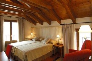 双人房 | 遮光窗帘、免费 WiFi、床单