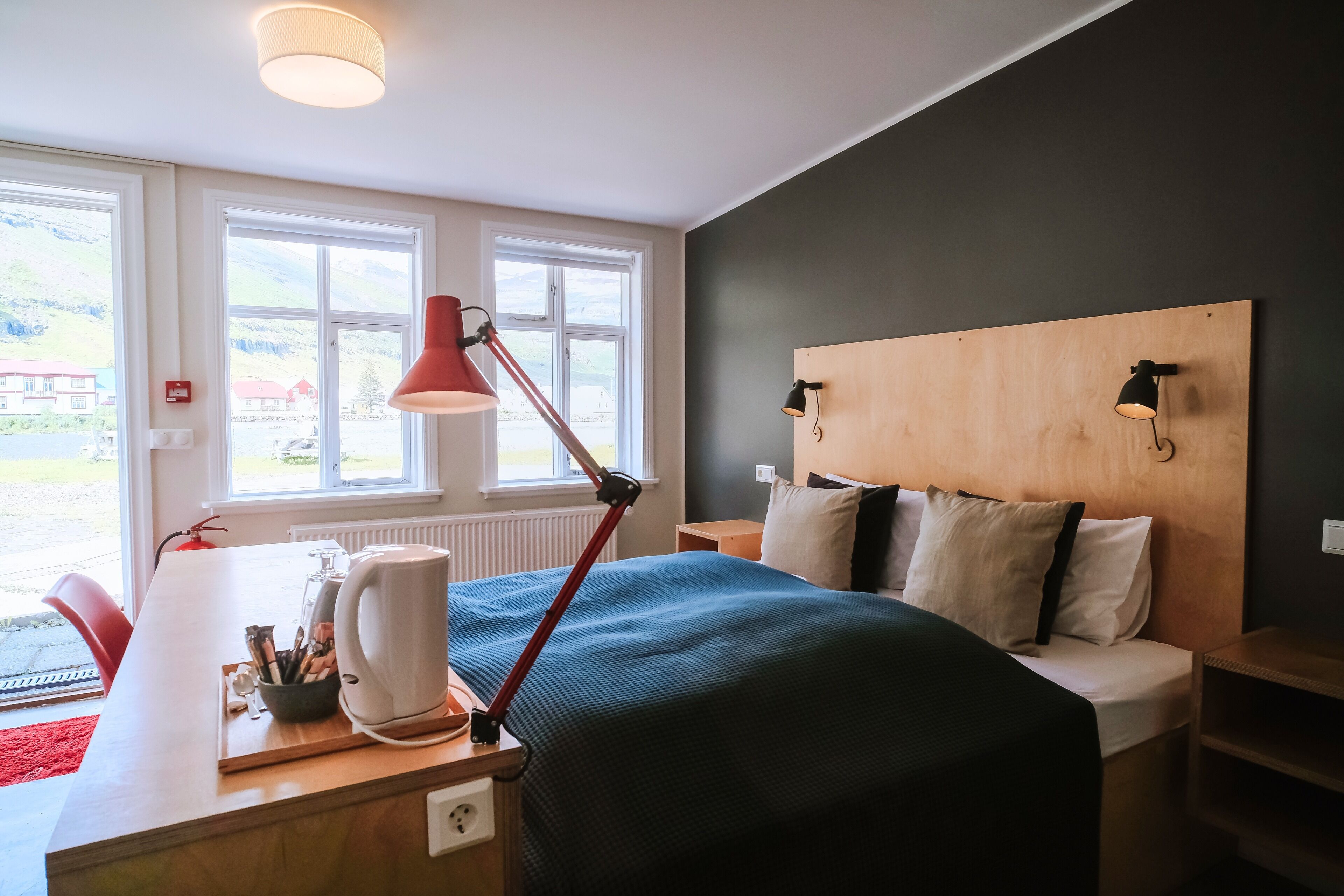 superior quadruple room, private bathroom | lake view