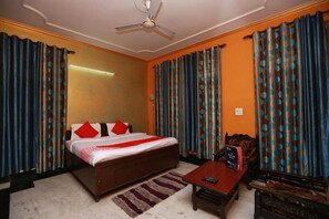 Rollaway beds, free WiFi, bed sheets