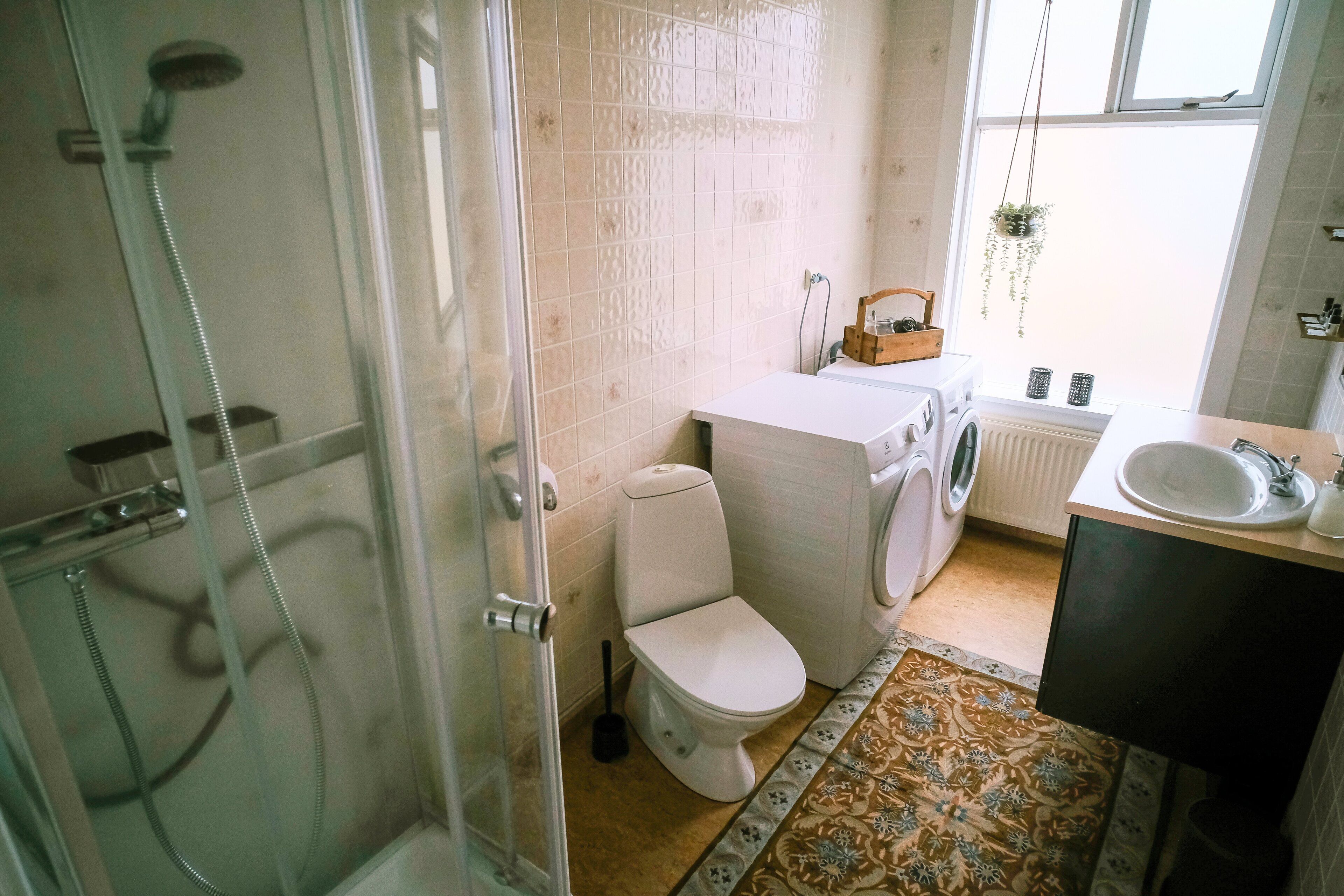 apartment, 2 bedrooms, ground floor | bathroom | shower, towels