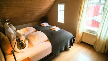 Apartment, 2 Bedrooms | Desk, blackout drapes, iron/ironing board, free cribs/infant beds