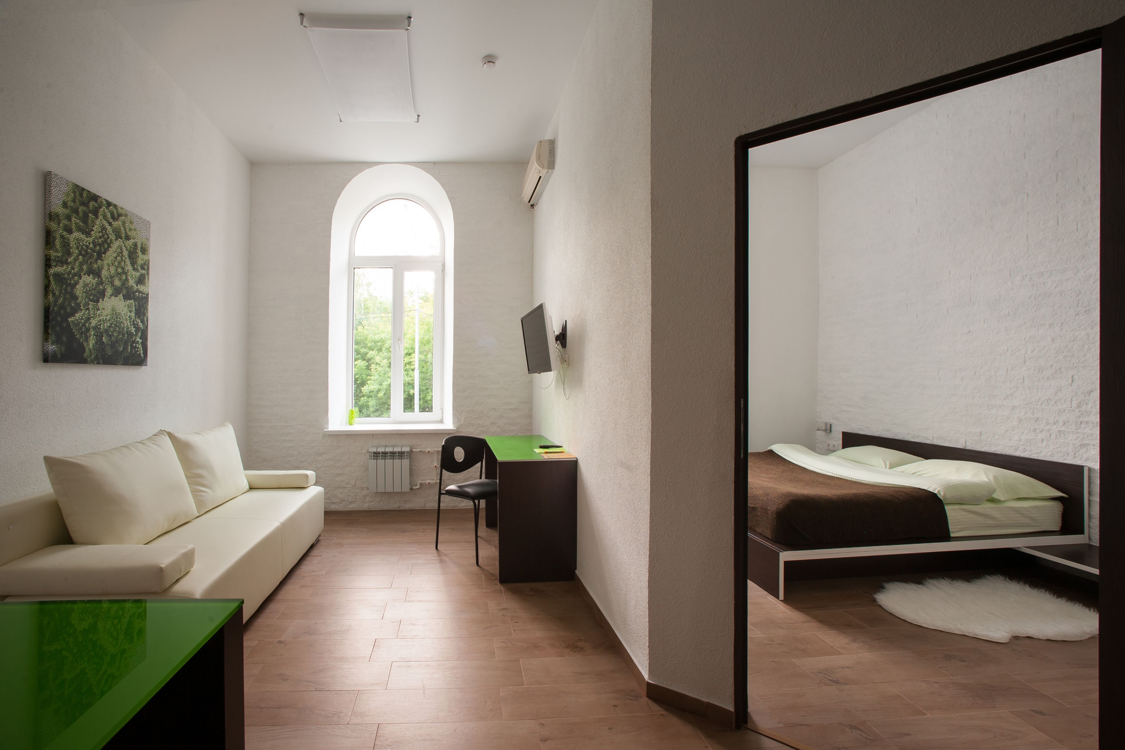 1 habitación, ropa de cama de alta calidad, escritorio y insonorización 