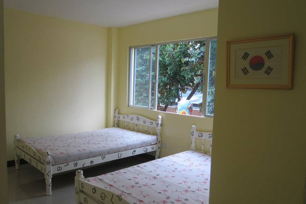 Bureau, draps fournis