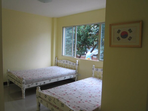 AC Room - DDD Habitat Marikina Hotel (Marikina)