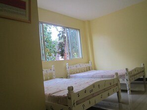 Bureau, draps fournis