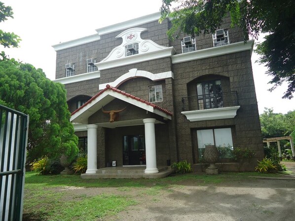 Front of property - REX Habitat and Cultural Display Area (Cavite City)