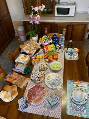 Standard Double Room | Private kitchen - B&B Amy & Julie (Badia Polesine)