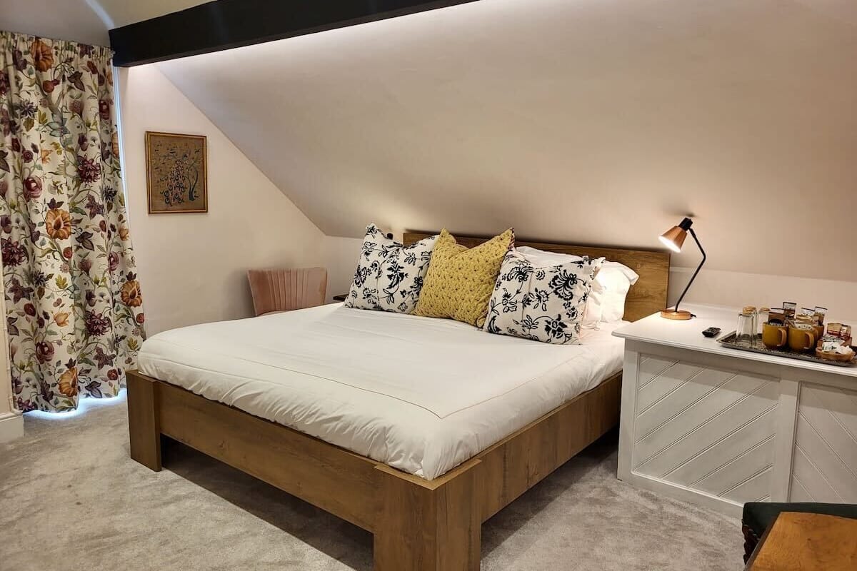 Family Room, 1 Bedroom | Premium bedding, individually decorated, individually furnished