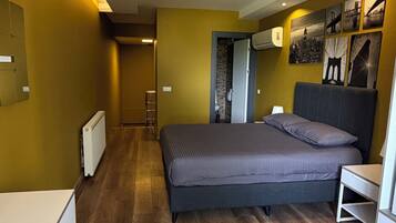 Comfort Duplex | Premium bedding, desk, soundproofing, iron/ironing board