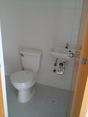 Habitación estándar (Family) | Baño | Regadera 