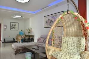 Suite, 2 Schlafzimmer | 2 Schlafzimmer, Schreibtisch, Verdunkelungsvorhänge, kostenloses WLAN