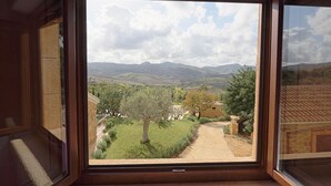 Habitación doble | Minibar, escritorio, wifi gratis y ropa de cama
