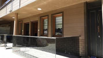 Appartement, op benedenverdieping | Balkon