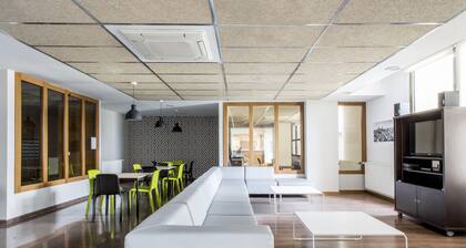 Colegio Mayor Resa Hernán Cortés - Centro Adscrito a REAJ