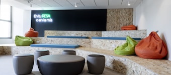 Residencia Universitaria Resa Hernán Cortés - Centro Adscrito a REAJ