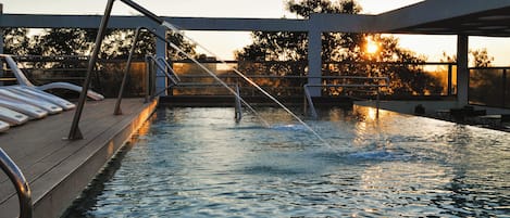 Outdoor pool, pool loungers