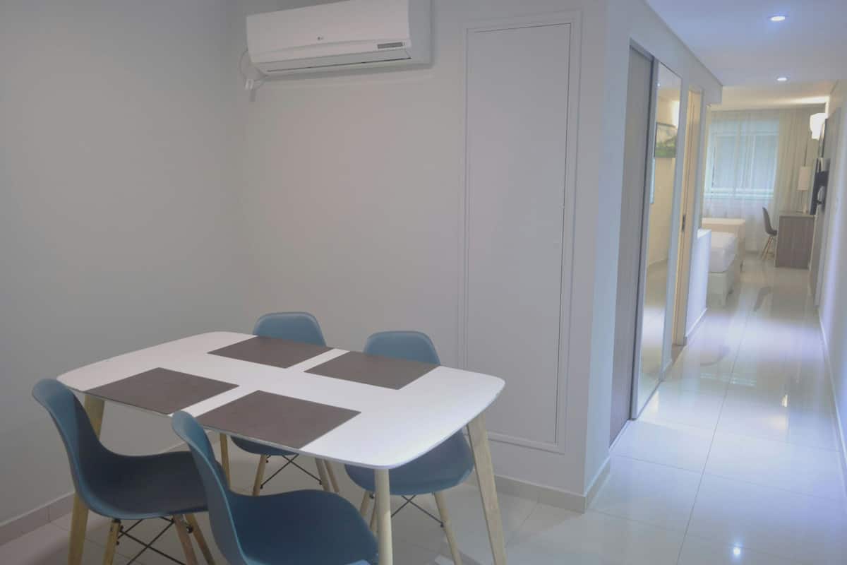 Studio | Premium bedding, down duvets, in-room safe, desk