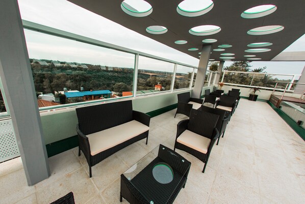 Poolside bar - City Falls Iguazú (Puerto Iguazú)