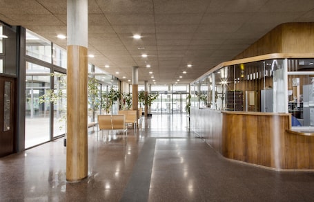 Reception. R.U Colegio de Cuenca - Centro Adscrito a la REAJ