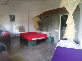 基础三人房, 1 间卧室, 阳台, 山景 | 折叠床/加床（额外收费）