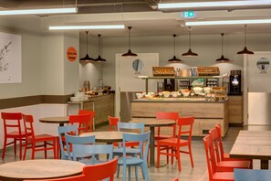 Daily to-go breakfast for a fee - Meininger Milano Lambrate (Milan)