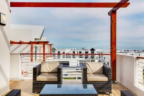 Terrace/patio - Azure 201 On Big Bay (Cape Town)