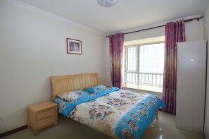 Suite, 2 Bedrooms | 2 bedrooms, desk, free WiFi