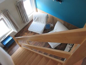 Desk, free cots/infant beds, free WiFi