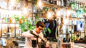 Bar (en la propiedad)