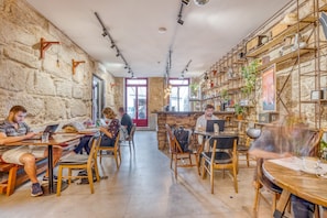 Meeting facility - Selina Porto (Porto)