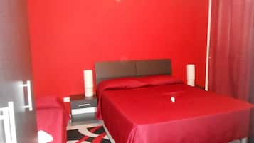 Standard Double Room | Minibar, in-room safe, desk, cribs/infant beds