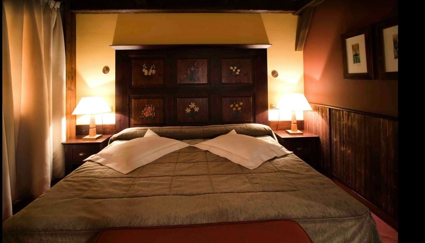 superior double room | desk, free wifi, bed sheets