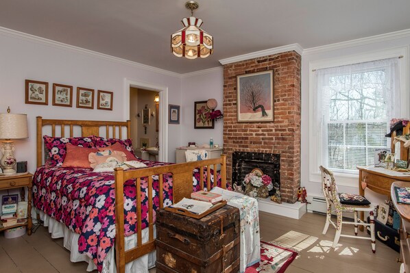 Double Room | Individually decorated, individually furnished, iron/ironing board - The Pratt Smith House B&B (Utica)