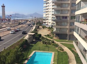 حمّام سباحة خارجي