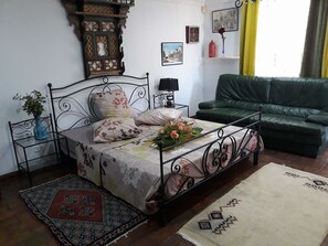 Suite Magnolia | 1 Schlafzimmer, hochwertige Bettwaren, Zimmersafe, individuell dekoriert