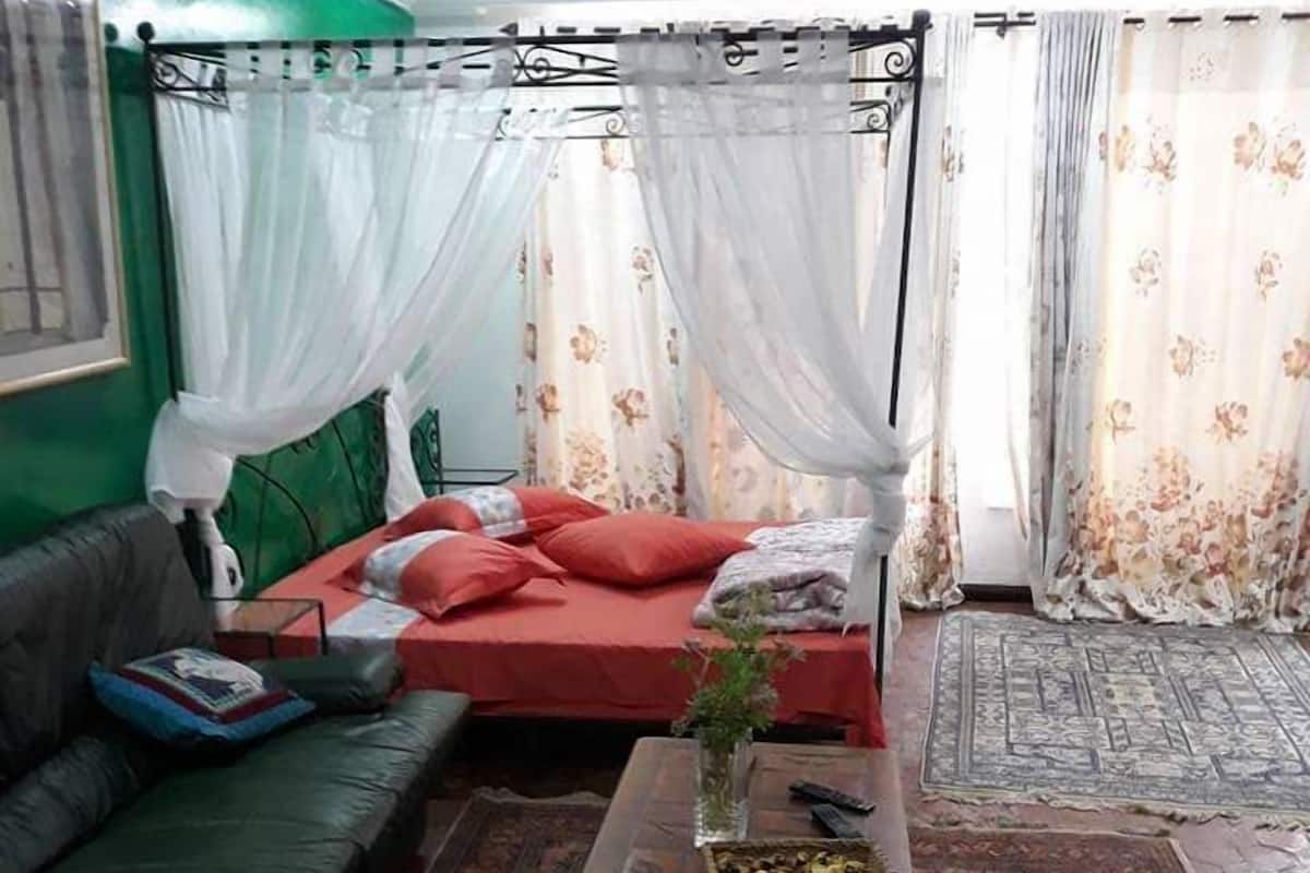 Suite Camilia | 1 bedroom, premium bedding, in-room safe, iron/ironing board