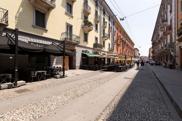 Exterior - Zebra Naviglio Foresteria Lombarda (Milan)