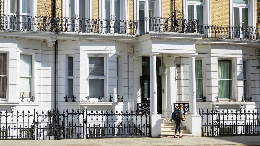 The Knaresborough by Aura Collection