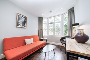 アパートメント | リビングルーム | 薄型テレビ