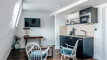 Studio (Double) | Private kitchen | Fridge, microwave, electric kettle