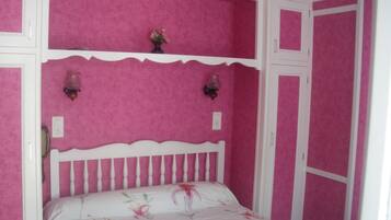 Double Room (Balconnet) | Blackout curtains, bed sheets