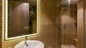 Shower, towels