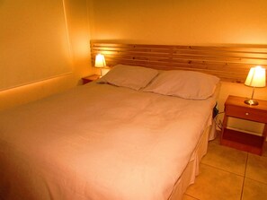 Apartment, 1 Bedroom, Private Bathroom | 1 bedroom, free WiFi, bed sheets - 9.- HNA Mirador El Faro (La Serena)